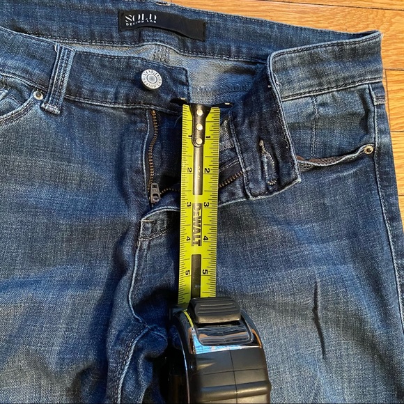 SOLO Design Lab Distressed Jeans - Picture 8 of 16